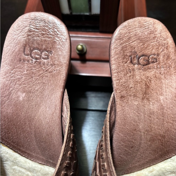 UGG Vivica leather clogs. Size 6 - Picture 2 of 5